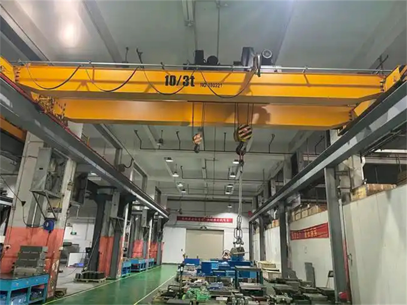 悬挂起重机